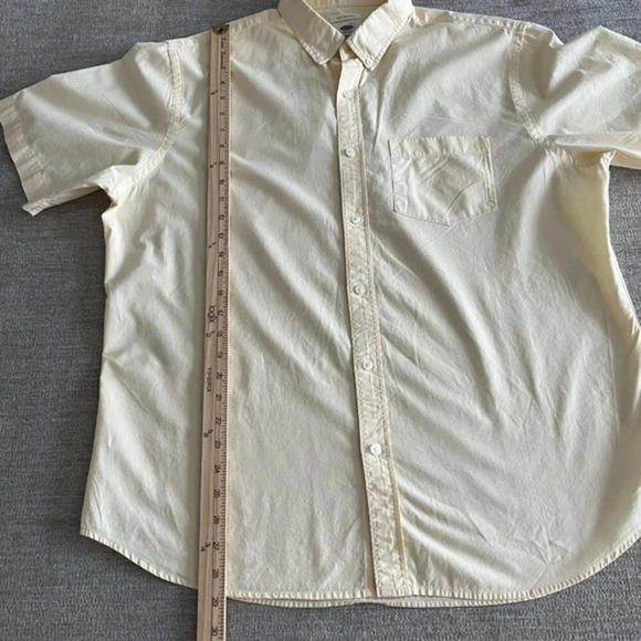 Old Navy Mens XL Yellow Casual Collared Button Up Short Sleeve Shirt Pocket - Picture 3 of 6